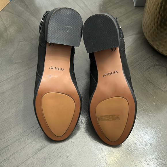 Vionic Women's Sienna Boots - Picture 3 of 11